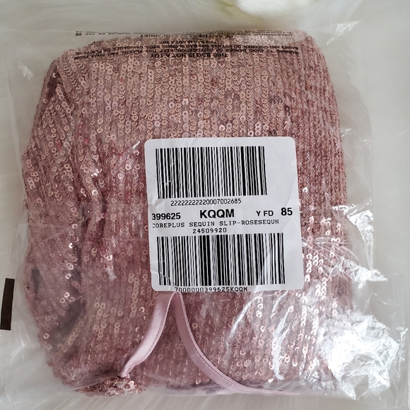 VICTORIA'S SECRET SEQUINS SLIP SIZE M - Picture 3 of 6